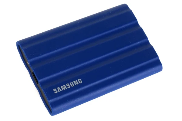 Samsung Potable SSD T7 Shield